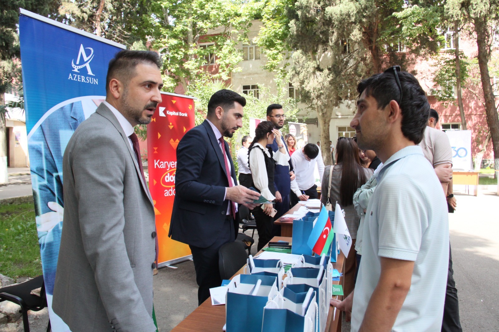 Azərbaycan Texnologiya Universitetində “Məzun-2024” əmək yarmarkası keçirilib